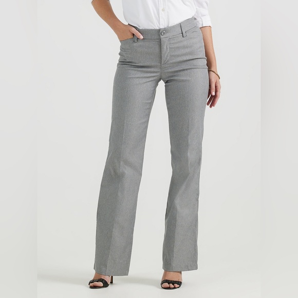 NWOT Lee Flex Motion Trousers in Ash Heather; Short - Picture 1 of 5